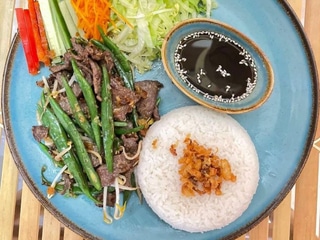 Cơm đậu thịt bò