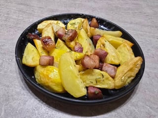 Картопля печена зі шкварками