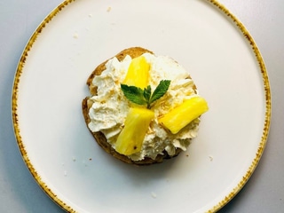 CIASTKO PINA COLADA