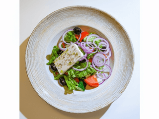 Майже класичний Грецький зі справжнім сиром Фета