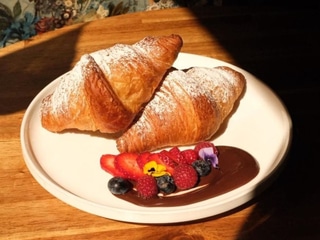 Snídaňový croissant