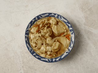 4. Won Ton z pierożkami wołowymi