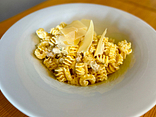 Radiatori con pollo e formaggio