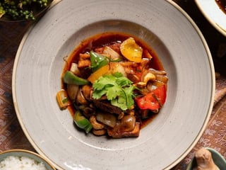 Gai/Tofu Phad Med Mamuang Himmaphan