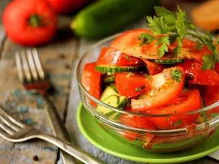 Салат редис з огірком