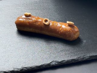 Еклер Карамель-фундук