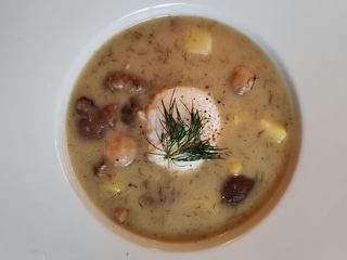 Polévka dle denní nabídky - Bramborová polévka s houbami
