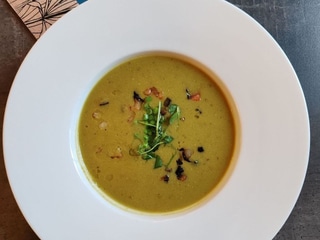 Polévka dle denní nabídky - Hráškový krém