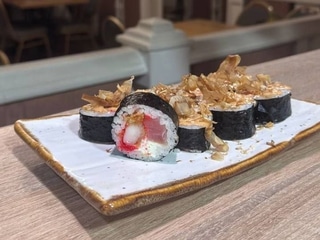 4 Tuna Rolls