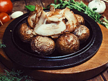 Картопля запечена зі шкварками
