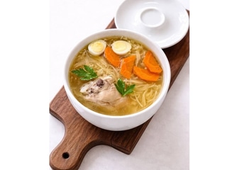 Rosół z kurczakiem I makaronem