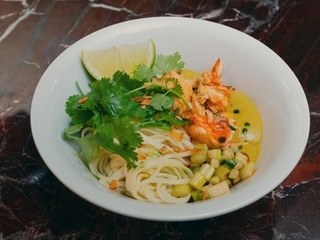 Lobster curry noodles