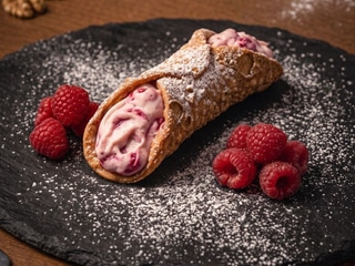 Cannoli Ricotta owcza & Maliny