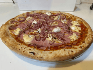 11. Pizza Hermelín