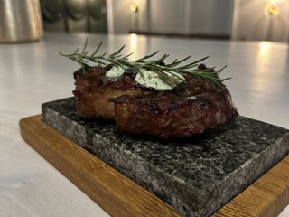 Рібай на камені