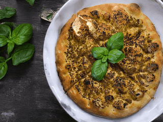 3. FOCACCIA BASILICO 🥬