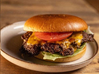 BURGEREK SMASH + FRYTKI