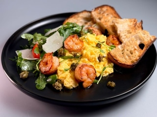 Скрамбл з креветками