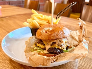 DOUBLE ONION SMASH BURGER