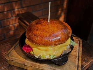 Бургер Maxi Cheese з яловичиною 