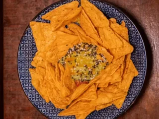 Nachos s guacamole