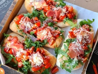Bruschetta e parma