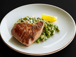 Тунець на овочевій подушці