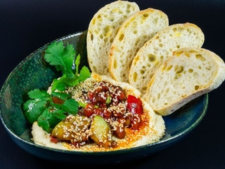 Хумус з овочами