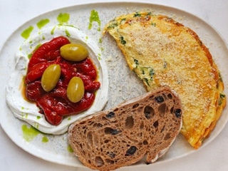 ОМЛЕТ З ЗАПЕЧЕНИМИ ПЕРЦЯМИ