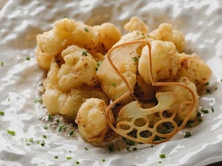 Попкорн із цвітної капусти з грибним соусом