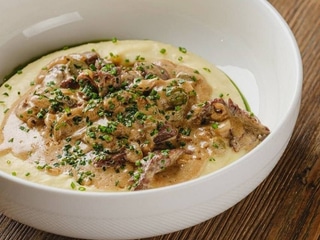 Бефстроганов з картопляним пюре