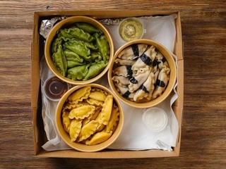 Бокс фірмових вареничків асорті