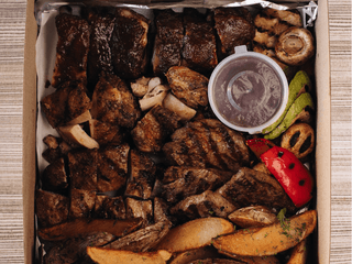 Бокс м'ясне плато (за попереднім замовленням)