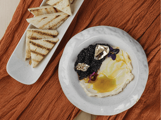 Ікра веслоноса з вершковим маслом