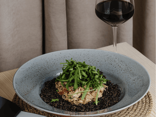 Рване м'ясо нутрії з кіноа