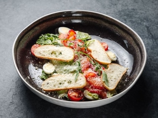 CAESAR SALAD WITH SALMON