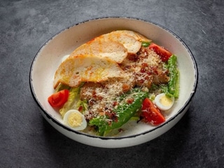 САЛАТ ЦЕЗАР З КУРКОЮ