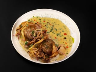 Свинні медальйони під соусом Бермонте