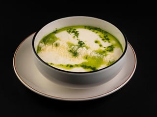 Сирний крем-суп з коктейльними креветками