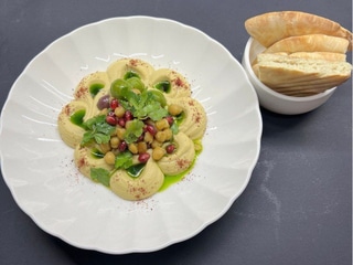 Хумус з пітою