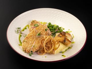 Котлета з індички з пюре та   зеленим горошком