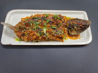 Хрусткий короп в кисло-солодкому соусі