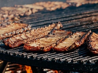 Ребра смажені на вогні