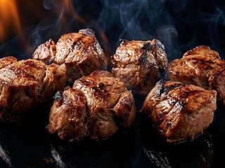 Шашлик смажений на вогні