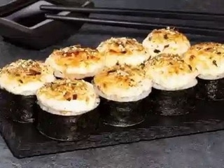 Запечений рол з тунцем