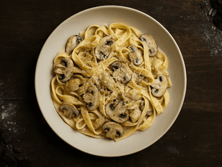 Tagliatelle con Crema di Funghi