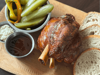 Pečené bravčové koleno