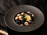 Pasta Black z Krewetkami i Czosnkiem