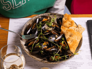 COZZE AL VINO BIANCO