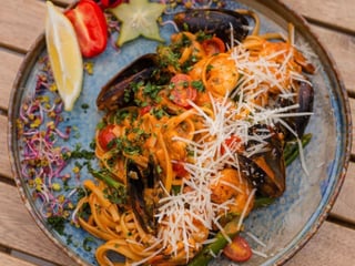 LINGUINE Z OWOCAMI MORZA